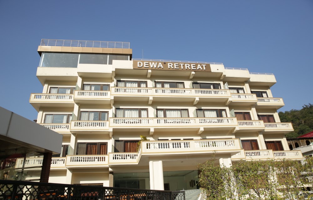 Dewa Retreat Slider 1